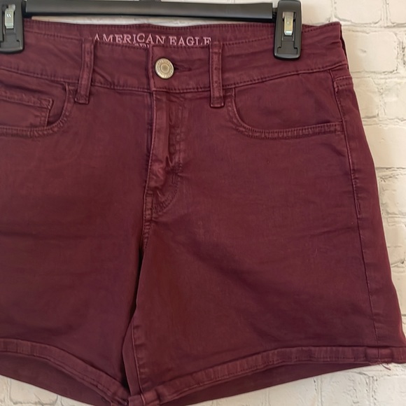 American Eagle Super Stretch Midi shorts - burgundy, size 8 - Picture 3 of 5